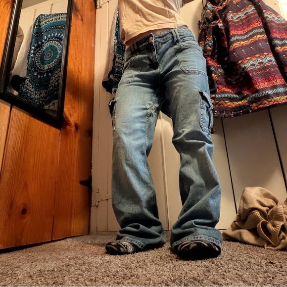Women's Blue Cargo Jeans - Picture 5 of 12